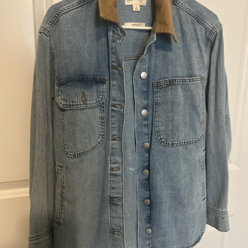 Universal Thread Blue Denim Jacket with Tan Collar